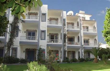 Fan Apartments Сталида Экстерьер фото